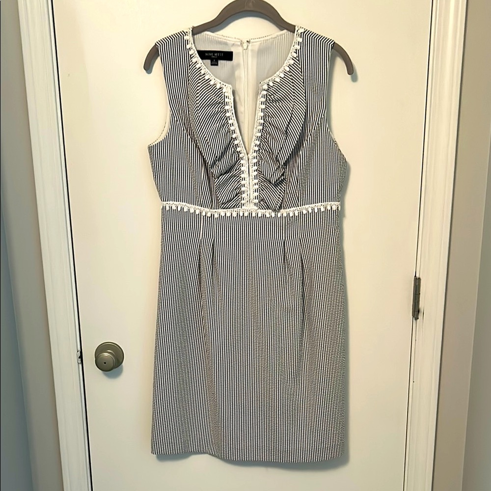 NWOT Nine West Gray and White Seersucker Dress
